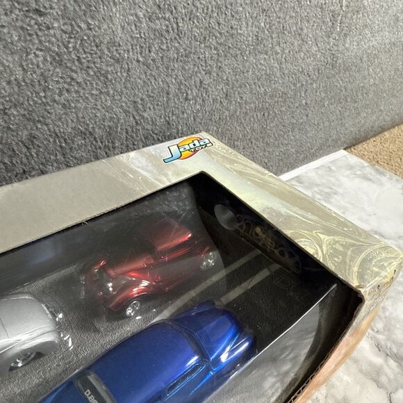 Dub City 5 Deep 72 Chevy/ 53 Chevy/ 51 Mercury/ 40 Ford/ 32 Ford Jada Toys - Picture 6 of 8